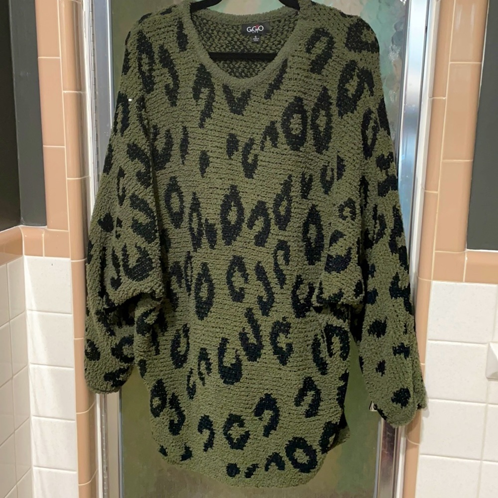 Green leopard oversized tunic sweater!